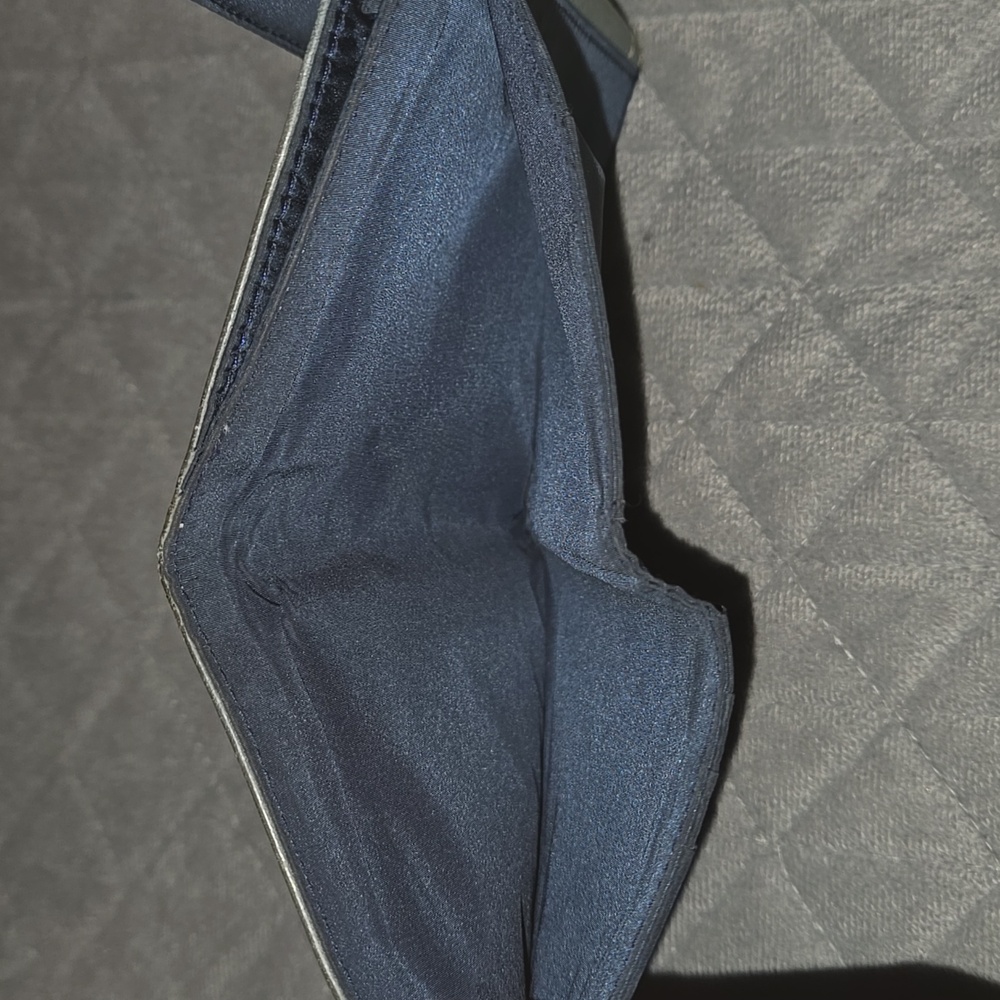 Miu Miu Short Wallet - Picture 5 of 7